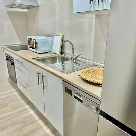 Apartman Nueva 29 *